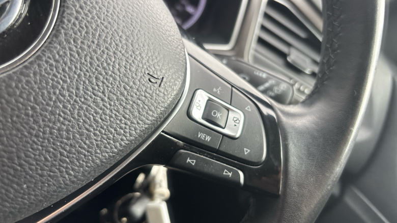 Volkswagen T-Roc 1.5 TSI EVO SEL 5dr Petrol Hatchback